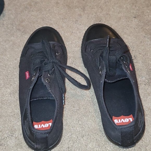 NWOT Levi's tennis shoes Size 7 - Picture 8 of 9
